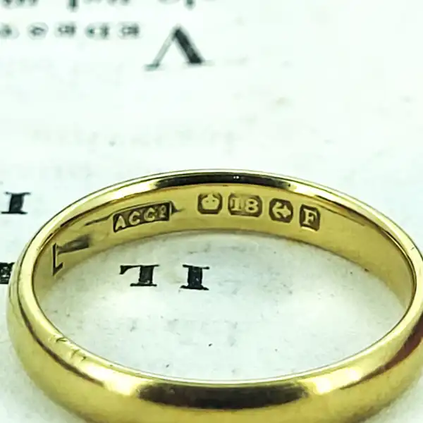 Date 1854 - 1855! 18ct Ladies Wedding Ring-18ct-3mm-wedding-ring.webp