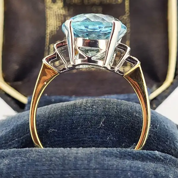 6ct+ Aquamarine & Diamond Ring in 18ct Yellow Gold-18ct-aquamarine-diamond-ring-6cts.webp