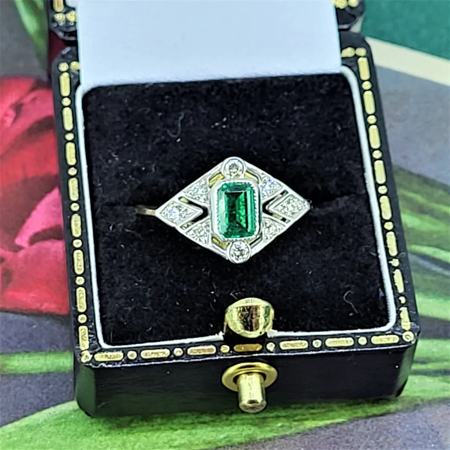 18ct Gold Art Deco Emerald & Diamond Ring-18ct-art-deco-emerald-ring-yellow-gold.webp