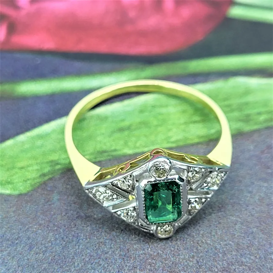 18ct Gold Art Deco Emerald & Diamond Ring-18ct-art-deco-emerald-ring-yellow-gold.webp