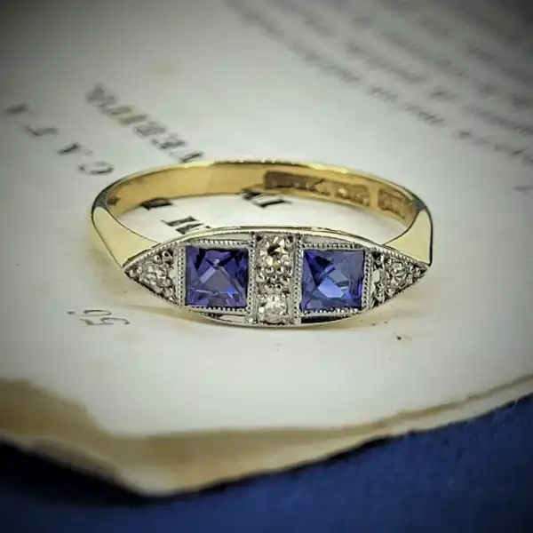 18ct Gold & Platinum Sapphire & Diamond Vintage Ring -18ct-art-deco-sapphire-ring.webp