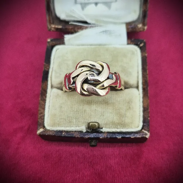 Thumbnail of Date 1913! 18ct Gold Gents Ring