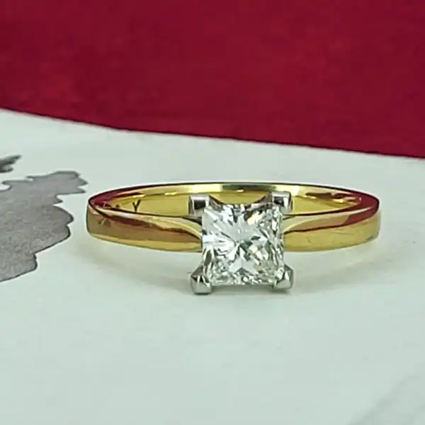 18ct Yellow Gold 1.00ct Princess Cut Solitaire -18ct-princess-cut-diamond-solitaire-anchor-cert.webp