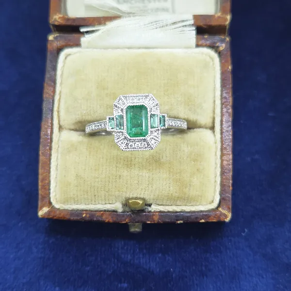 Art Deco Engagement Rings 