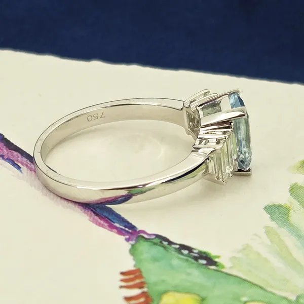 18ct White Gold Aquamarine & Baguette Diamond Ring- Crown View 