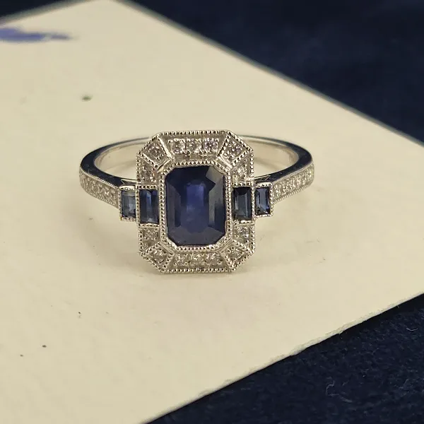 18ct White Gold Diamond & Sapphire Ring- Reverse Angle 