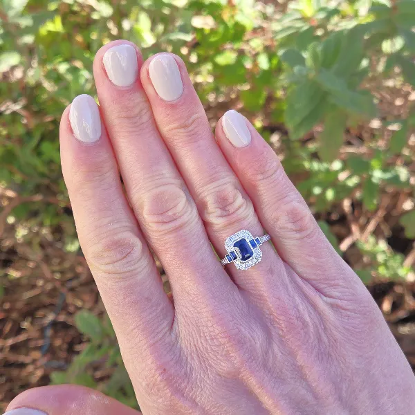 18ct White Gold Diamond & Sapphire Ring-Small 