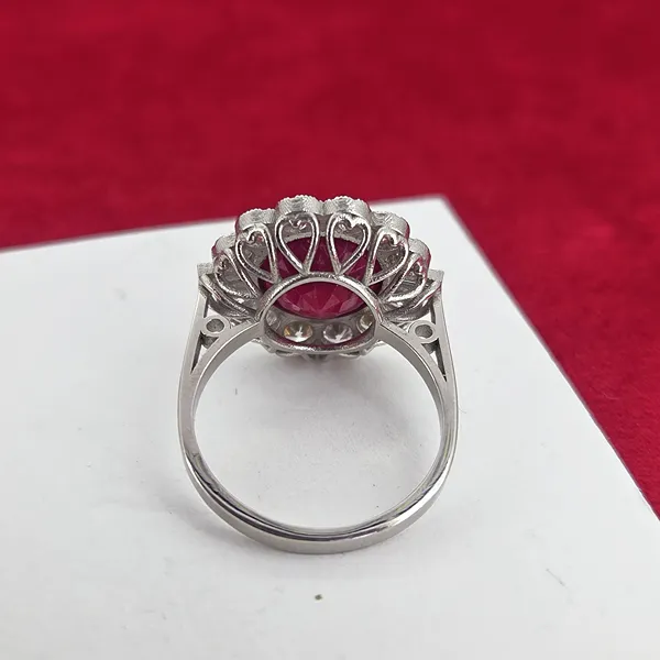 4ct+ Ruby & Diamond Ring in Platinum- Magnified 