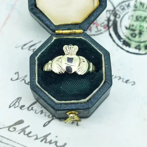 9ct Yellow Gold Large Irish Claddagh Ring-9ct-yellow-gold-irish-claddagh-ring.webp