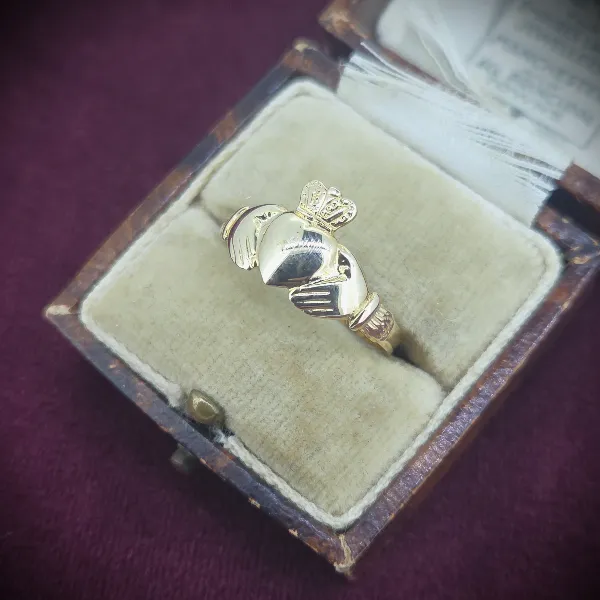Rings Ireland  - 9ct Yellow Gold Unisex Claddagh Ring