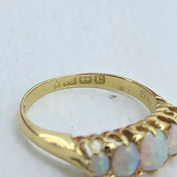 Date 1902! Opal Ring in 18ct Gold- Reverse Angle 