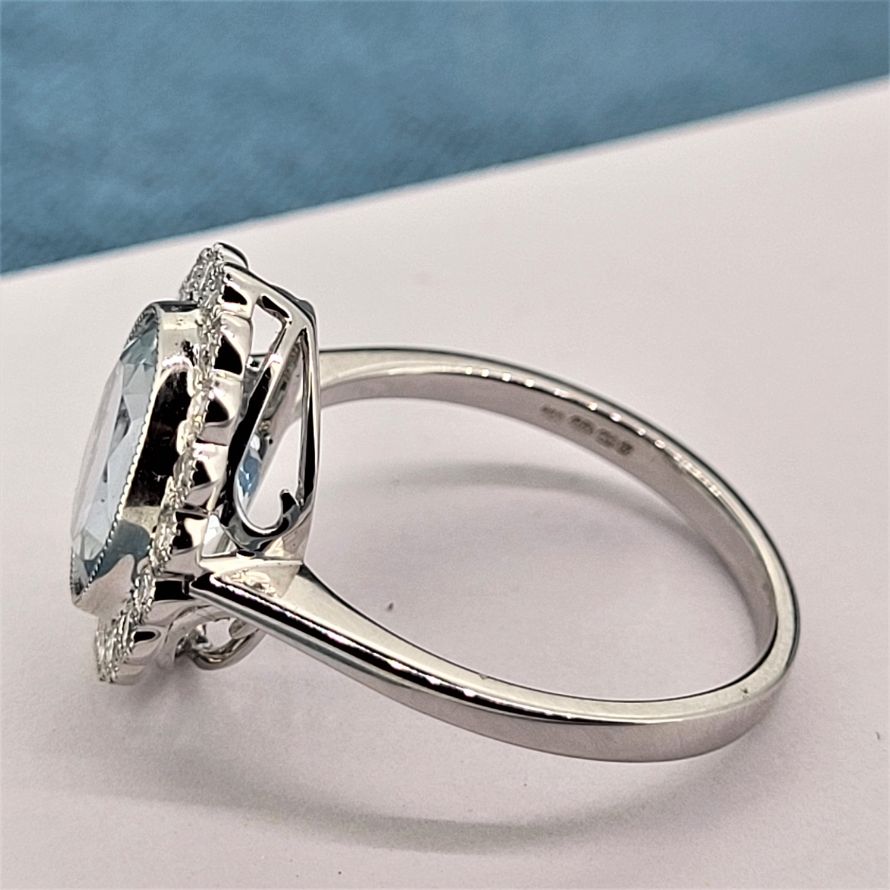 img/jewellery/ringsaquamarine-and-diamond-cluster-ring-malahide-dublin.jpg