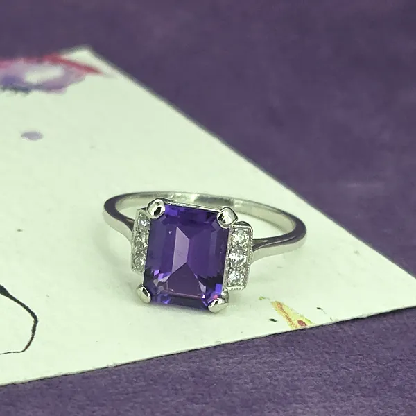 Art Deco Amethyst and Platinum Ring in Platinum- Crown View 