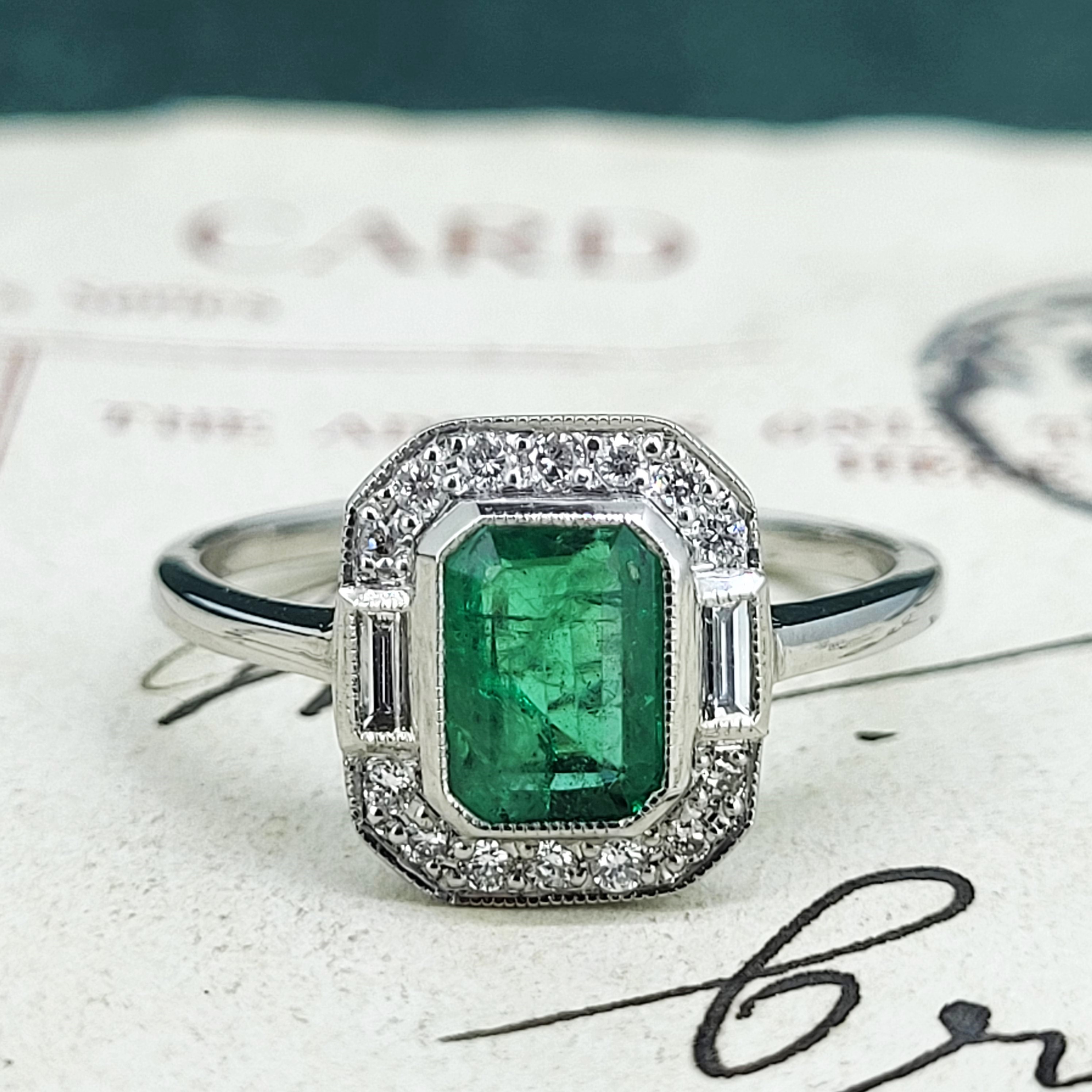img/jewellery/ringsart-deco-emerald-cut-emerald-dia-cluster.jpg