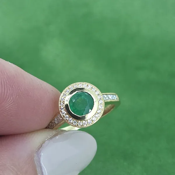 Emerald and Diamond Target Ring in 18ct Yellow Gold- Reverse Angle 