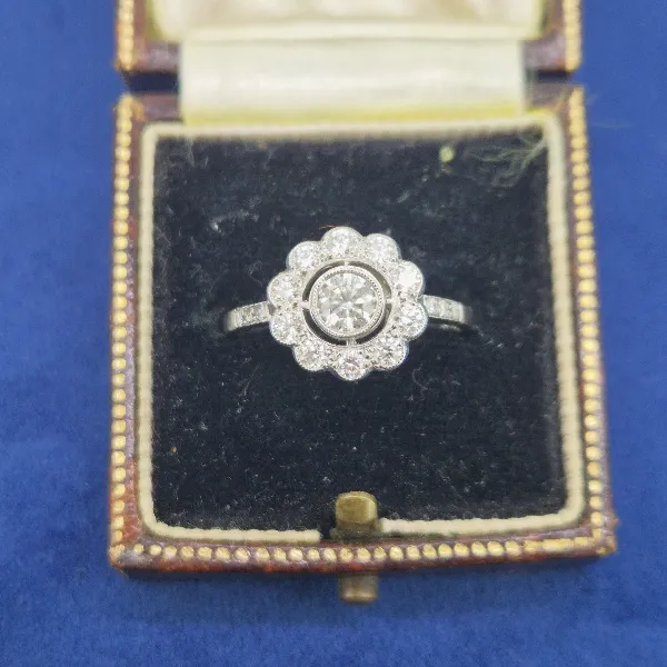 Platinum Cluster Daisy Ring-platinum-diamond-daisy-cluser-1.06cts.webp
