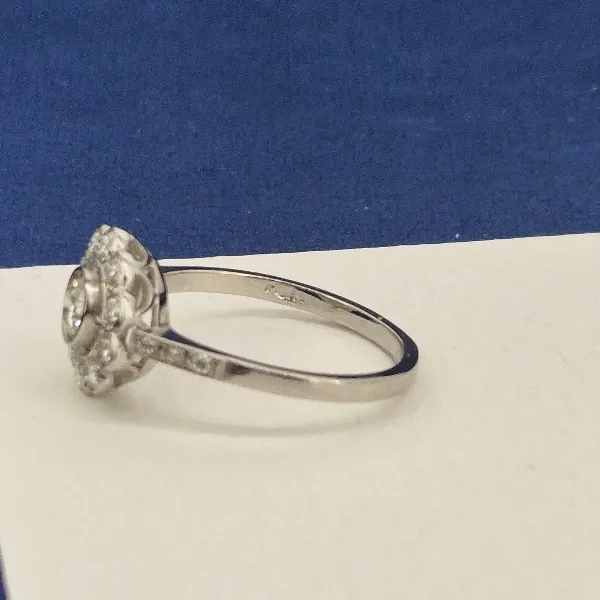 Platinum Cluster Daisy Ring-platinum-diamond-daisy-cluser-1.06cts.webp