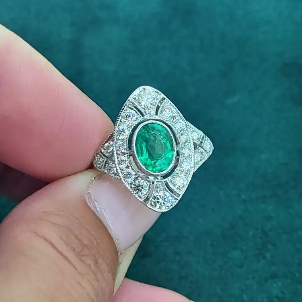 Exquisite Emerald and Diamond Art Deco Ring in Platinum-platinum-emerald-diamond-art-deco-ring-size-n.webp