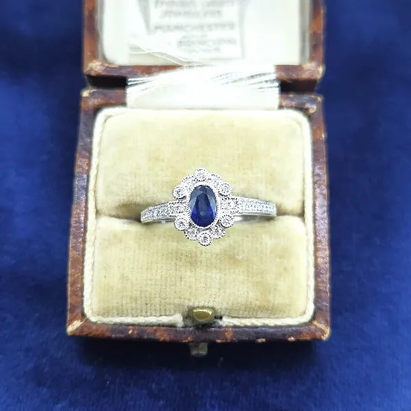 18ct Sapphire and Diamond Cluster Ring- Side View 