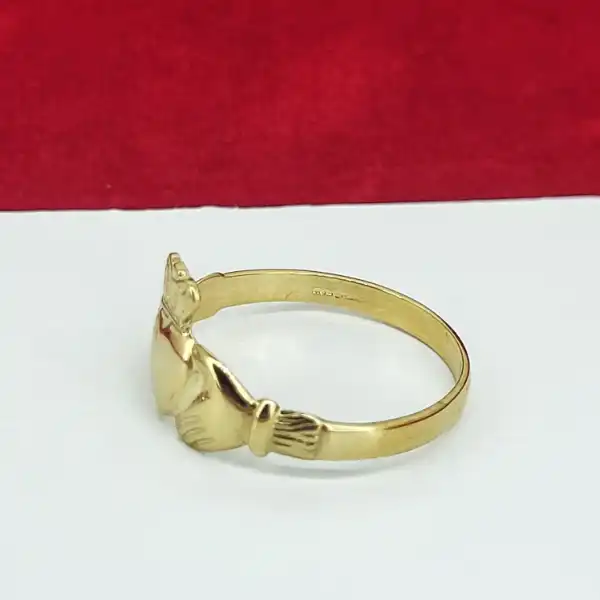 9ct Gold Claddagh Ring - Small-small-claddagh-ring-in-9ct-gold.webp