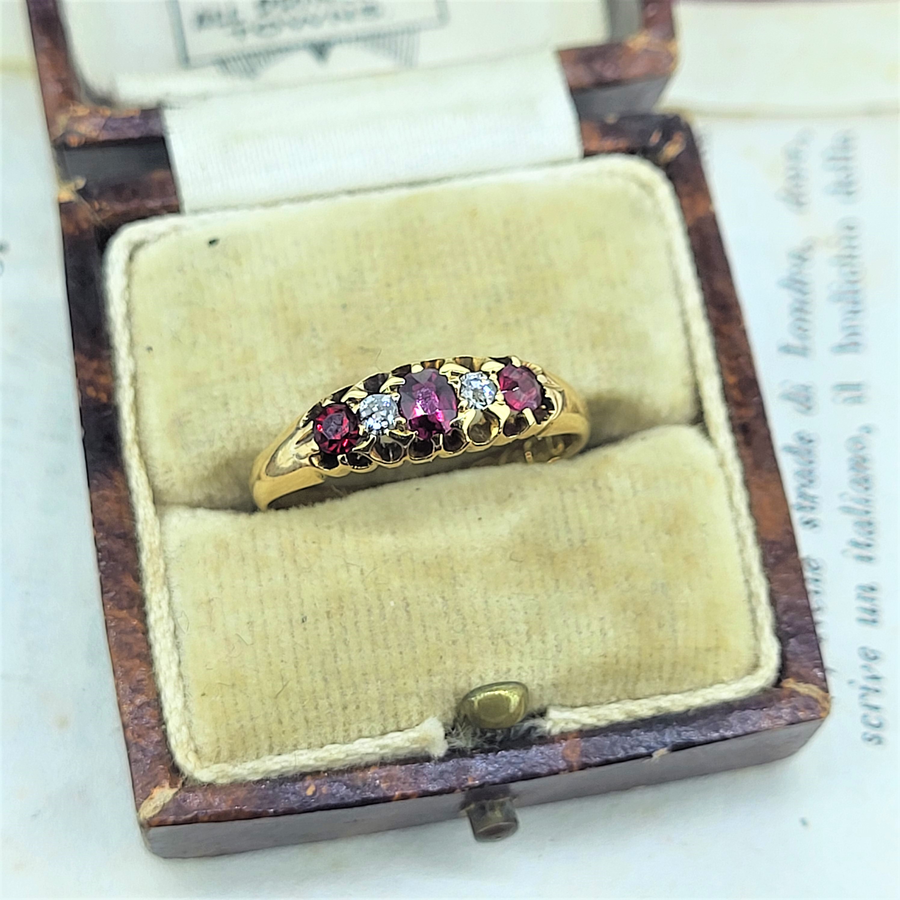 img/jewellery/ringsvictorian-ruby-ring.jpg