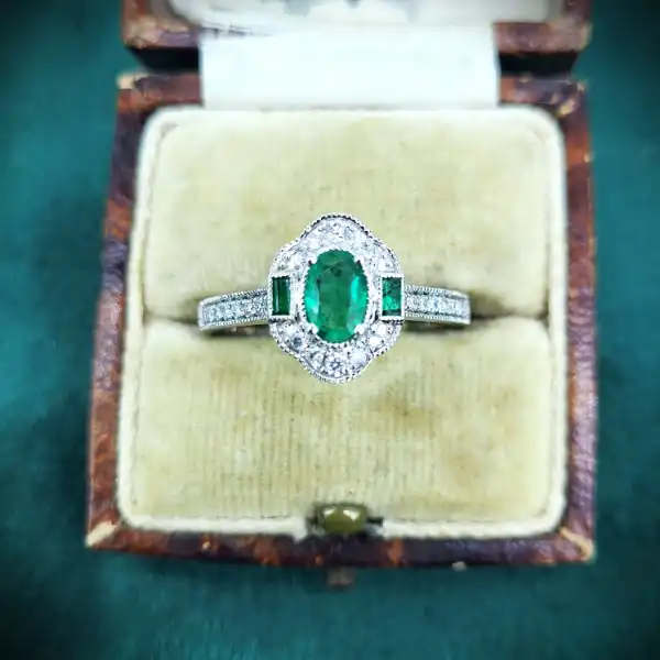 Emerald Rings Ireland  - 18ct White Gold Oval Emerald and Diamond Ring