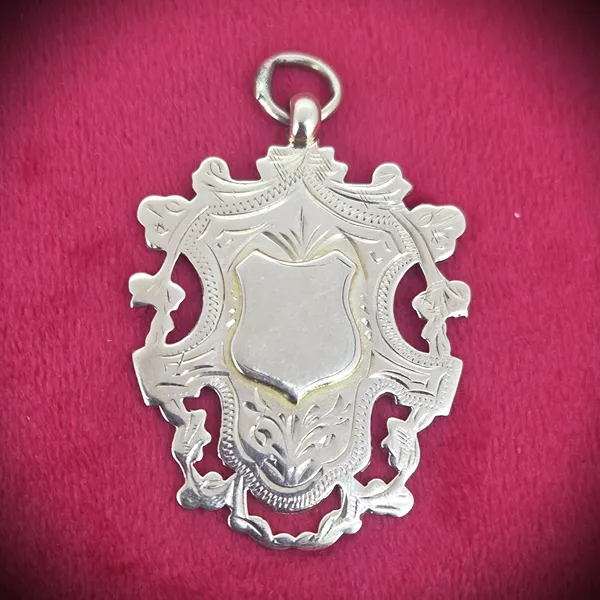 Date 1915! Antique Medal in 9ct Gold by William Walter Cashmore